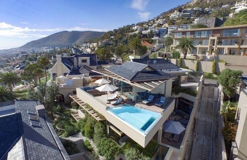 Bantry Bay Villa | Villa Twee - Three Bedroom Villa, Sleeps 6