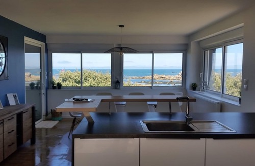 Brignogan-Plage House | Villa TY AR MOR: Oceanfront Retreat with Private Pool
