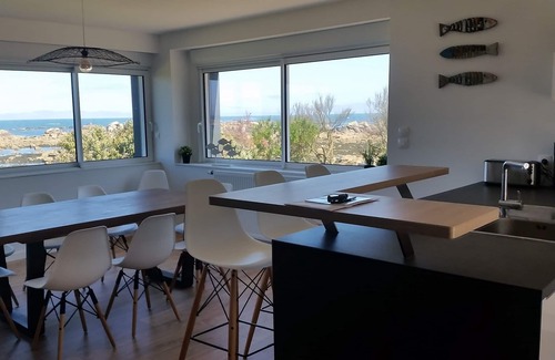 Brignogan-Plage House | Villa TY AR MOR: Oceanfront Retreat with Private Pool