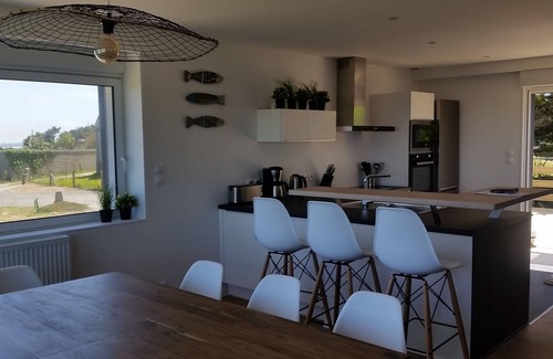Brignogan-Plage House | Villa TY AR MOR: Oceanfront Retreat with Private Pool