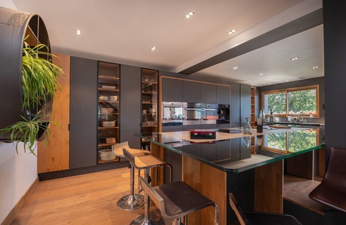 Ploeren Villa | Villa 'Ty Castel - Arradon': Private Pool & Ocean Views