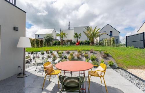 Dinard House | Modern Villa Ty Laouen with Garden - Family Friendly Stay