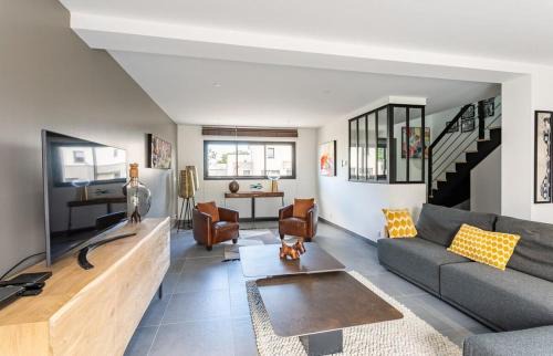 Dinard House | Modern Villa Ty Laouen with Garden - Family Friendly Stay