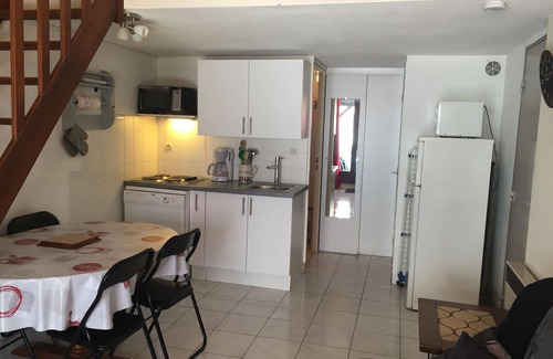 Saint-Cyprien Plage Villa | Pet-Friendly Villa T3 with Ocean View and Pool Access