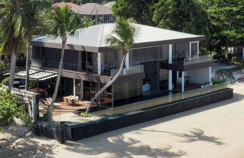 Lipa Noi Villa | Beachfront Bliss at Villa U: Romantic Getaway for Two