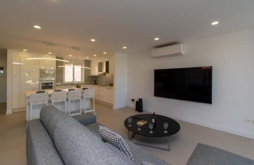 Los Cristianos Villa | Welcoming Villa Ulani: Family-Friendly Comfort Awaits