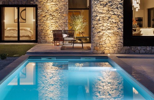 Karojba Villa | Villa Ulmus: Relax with a Heated Pool & Hot Tub in Motovun