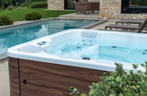 Karojba Villa | Villa Ulmus: Relax with a Heated Pool & Hot Tub in Motovun