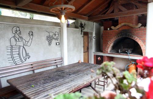 Izola Apartment | Villa UMA: Family-Friendly Oceanfront Getaway with Views