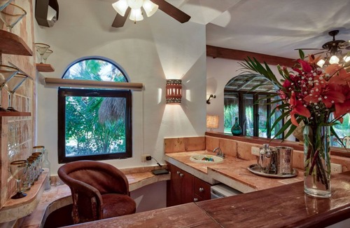 Playa del Secreto Villa | Exclusive Beach Villa with Private Pool & Jacuzzi, 10/10 Rating