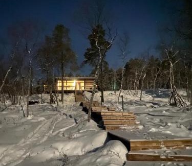 Inari Villa | Discover Villa Váibmu: Oceanfront Bliss & Pet-Friendly Stay