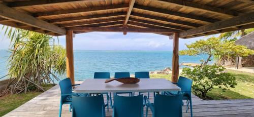 Papeto'ai House | Relax at Villa Vaihau: Family-Friendly Oceanfront Retreat