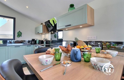 Locmaria House | Villa Valérie - Oceanfront Retreat in Locmaria