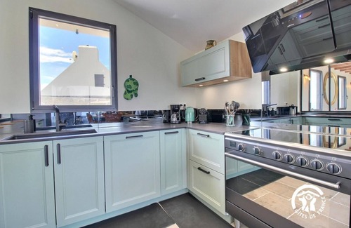 Locmaria House | Villa Valérie - Oceanfront Retreat in Locmaria