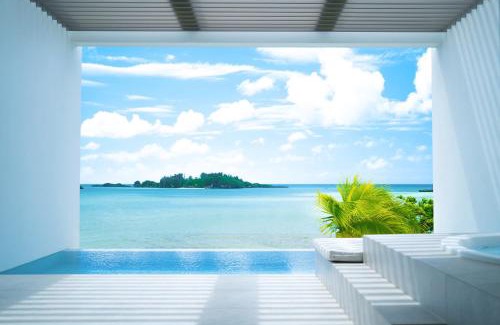 Onna Villa | Beachfront Villa VALIOSA with Pool & Hot Tub, Rated 9/10