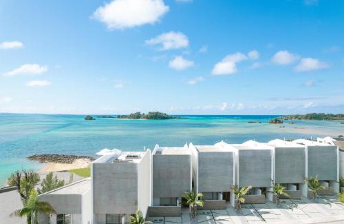 Onna Villa | Beachfront Villa VALIOSA with Pool & Hot Tub, Rated 9/10