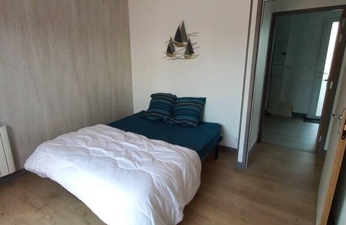Planguenoual House | Villa Vallée Plage: Oceanfront Retreat with Pool Access