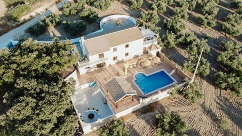 Algarinejo Villa | Enjoy Oceanfront Relaxation at Villa Valle de Olivos