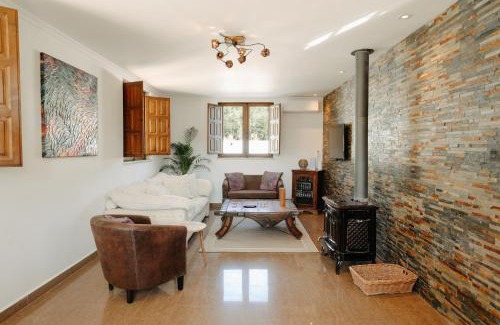 Algarinejo Villa | Enjoy Oceanfront Relaxation at Villa Valle de Olivos