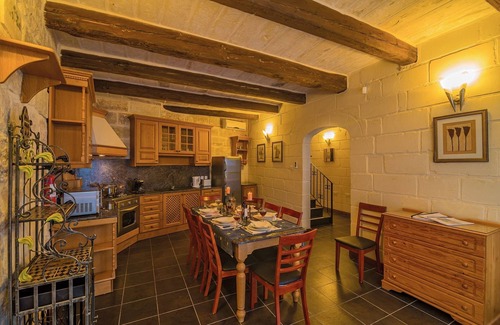 Misraħ Strejnu Villa | Villa Valletta - Charming & traditional villa With private pool and garden