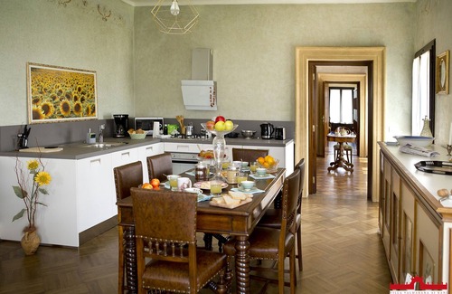 Vicenza Villa | Discover Villa Valmarana ai Nani - Elegant Imperial Suite