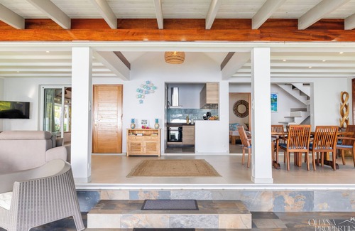 Moorea-Maiao Villa | Villa Vanaki - Beachfront Escape with Ocean View & Amenities