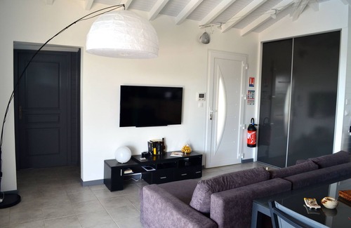 Saint-Francois Villa | Oceanfront Villa 'Vanillier': Sea-View Pool & Privacy