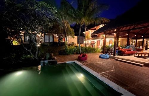 Senggigi House | Villa Vanna - Lombok: Ocean View with Pool & Breakfast