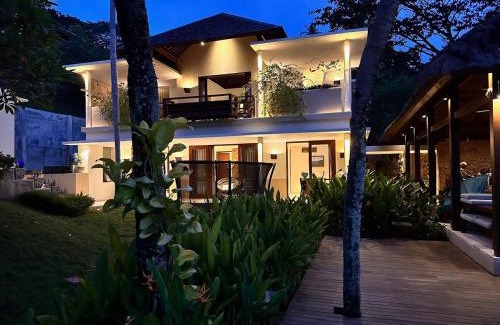 Senggigi House | Villa Vanna - Lombok: Ocean View with Pool & Breakfast