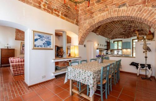 Asti Villa | Pet-Friendly Villa Variglie with Pool for a Relaxing Stay