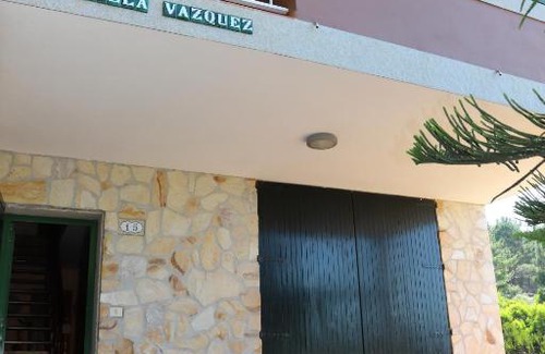 O Grove House | Pet-Friendly Villa Vazquez with Ocean View in Sanxenxo