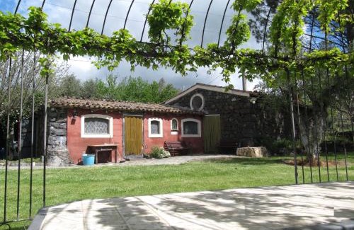 Rovittello House | Villa Vecchio: Guest Rated 9.4, Pet-Friendly with Pool