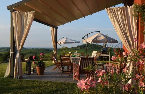 Castagnito Bed & Breakfast | Oceanfront Villa Vecchio: Guest Rated 9.2 with Pool