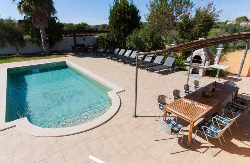Pomer Villa | Villa VEDORNA: Family-Friendly Retreat with Pool & Spa