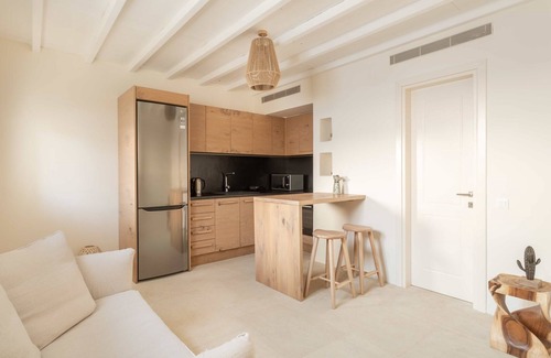 Kanalia Villa | Villa Veneta: Private Pool & Walk to the Sea, Rated 10/10