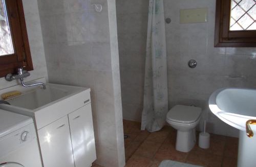 Tignale Villa | Discover Villa Venturelli: Pet Friendly with High Ratings