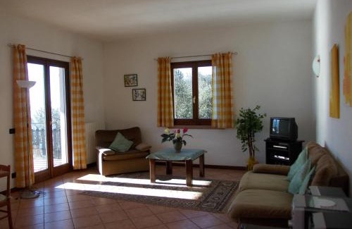 Tignale Villa | Discover Villa Venturelli: Pet Friendly with High Ratings
