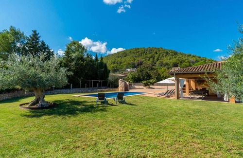 Crestatx Villa | Villa Vera: Family-Friendly Retreat with Pool Access