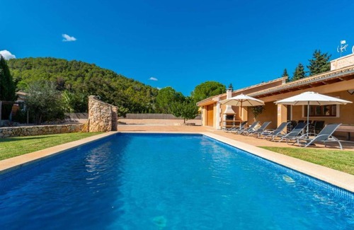 Crestatx Villa | Villa Vera: Family-Friendly Retreat with Pool Access