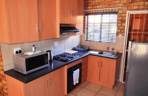 Klerksdorp Apartment | Villa Vera Self Catering No.5: Family-Friendly Retreat