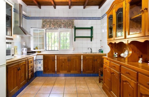 Niguelas House | Unforgettable Villa Verde: Oceanfront Bliss with Top Amenities