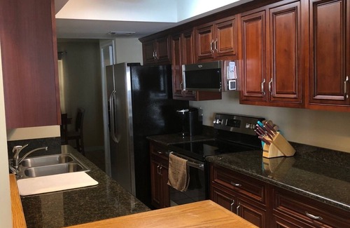Northeast Pensacola House | Villa Verde Townhome: Pet-Friendly Oasis with Ocean Views
