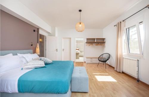 Pigianos Kampos Villa | Villa VerdeBlu: 4-Star Oceanfront Getaway in Rethymno