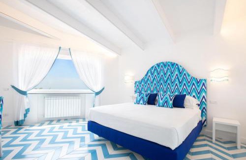 San Pietro Bed & Breakfast | Exquisite Villa Veronica Suite with Ocean View in Amalfi