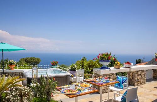 San Pietro Bed & Breakfast | Exquisite Villa Veronica Suite with Ocean View in Amalfi