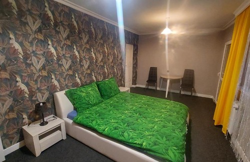 Ladek-Zdroj House | Cozy Villa Veronika: Rated 9/10 with Hot Tub & Breakfast