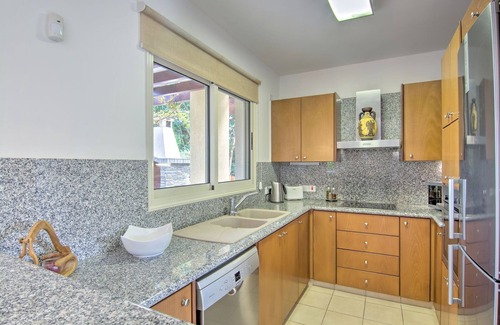 Latchi Cottage | Villa Vesta: Oceanfront Villa with Private Pool for 7 Guests