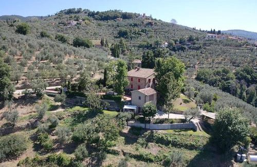 Vinci House | Exceptional Villa Vestra in Vinci with Kitchen Amenities