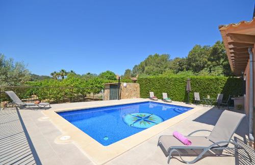 Sineu House | Villa Victori: Family-Friendly Retreat with Pool & 9.3 Rating