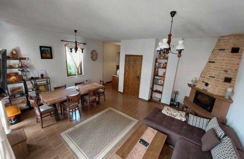 Stoykite House | Family-Friendly Villa Victoria: Perfect for Pet Lovers